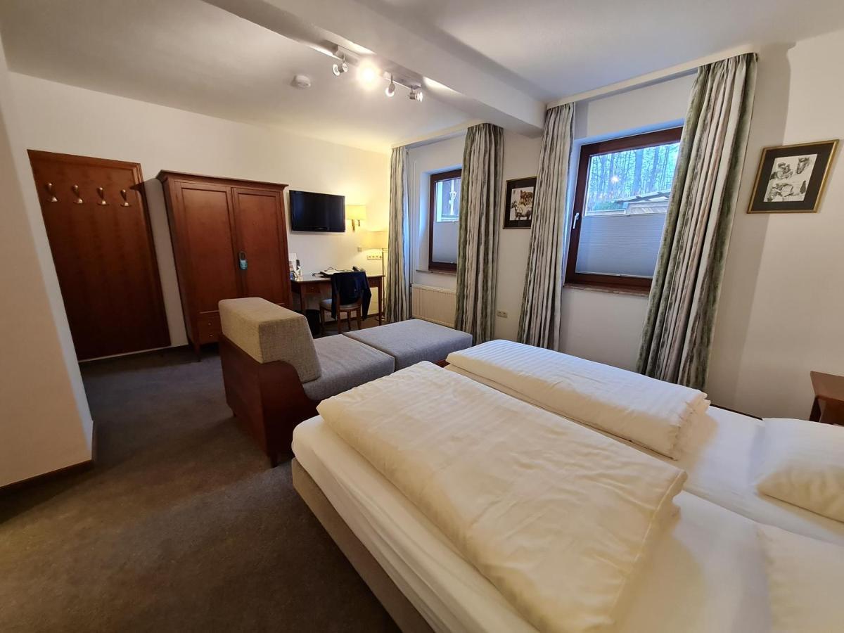 Hotel Waldquelle - Baumhaushotel 艾珍 外观 照片