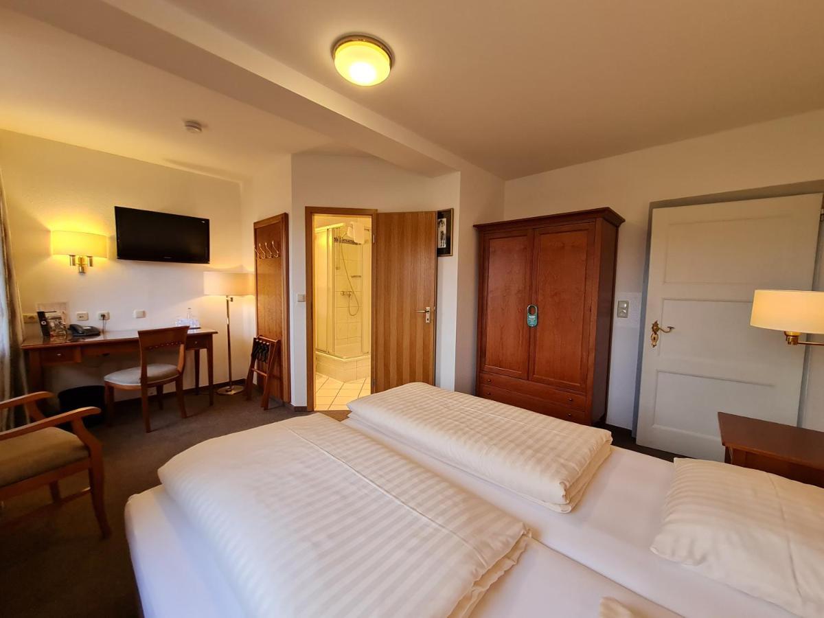 Hotel Waldquelle - Baumhaushotel 艾珍 外观 照片