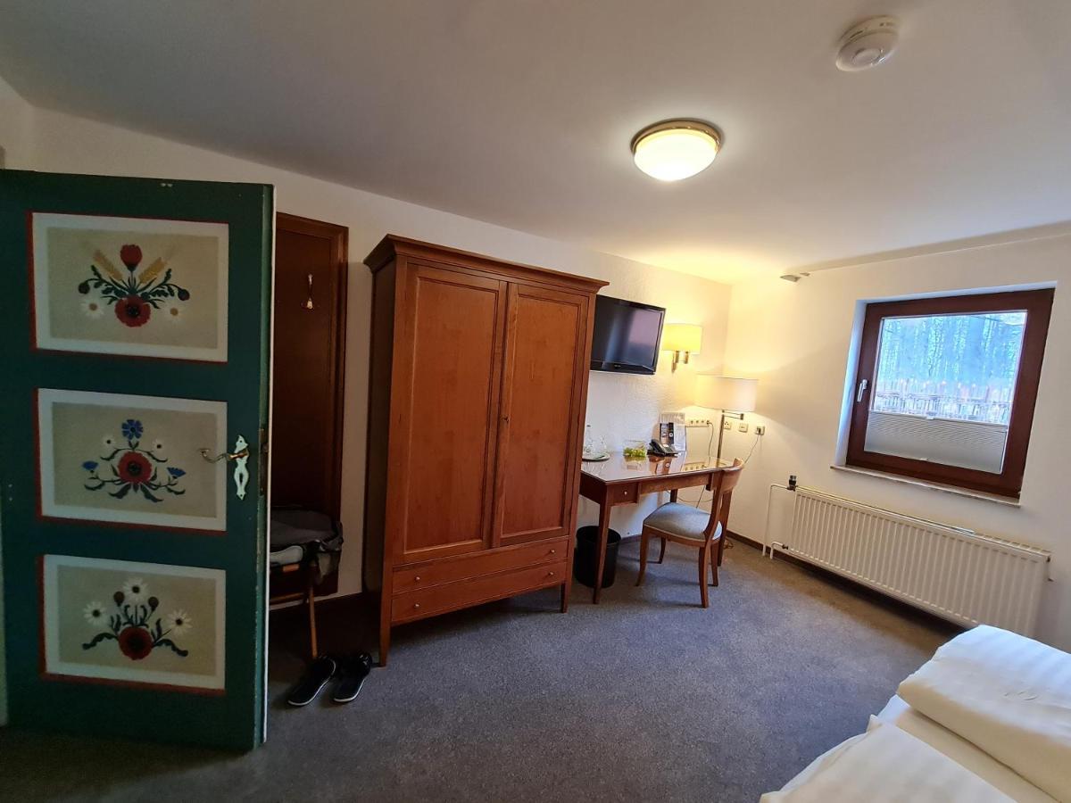 Hotel Waldquelle - Baumhaushotel 艾珍 外观 照片