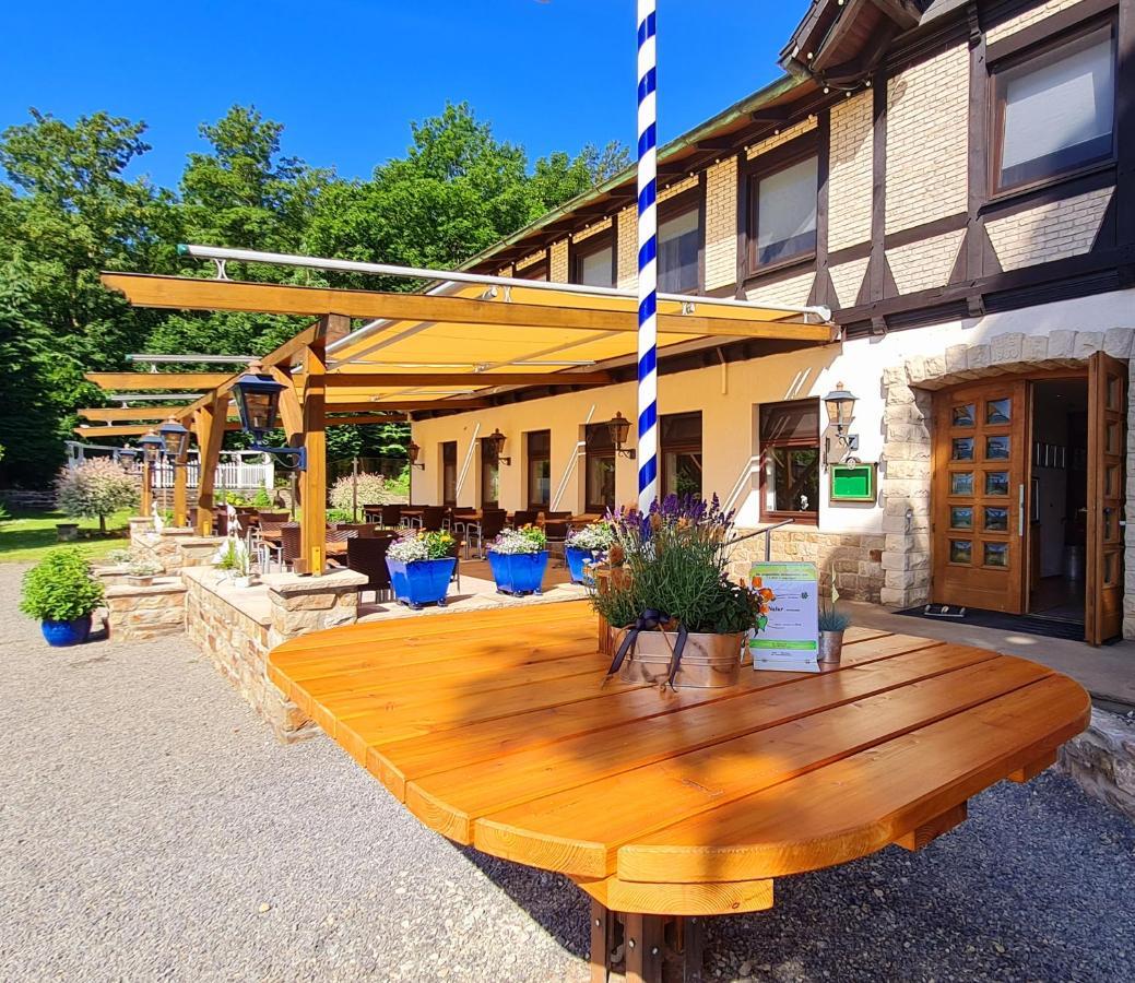 Hotel Waldquelle - Baumhaushotel 艾珍 外观 照片