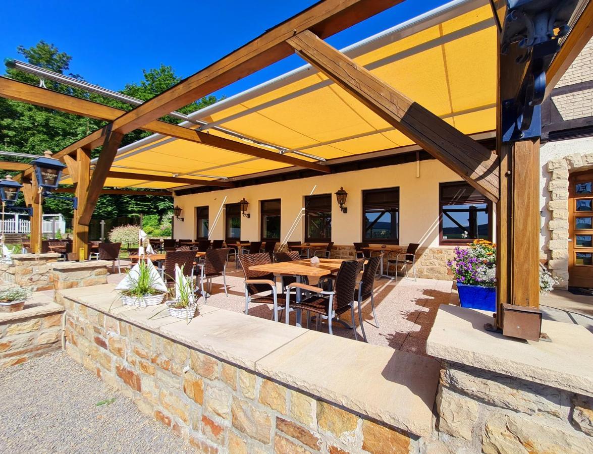 Hotel Waldquelle - Baumhaushotel 艾珍 外观 照片