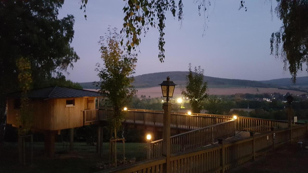 Hotel Waldquelle - Baumhaushotel 艾珍 外观 照片