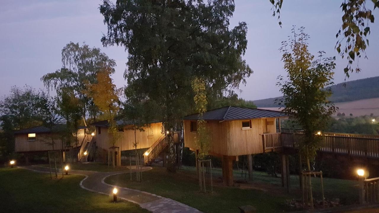Hotel Waldquelle - Baumhaushotel 艾珍 外观 照片